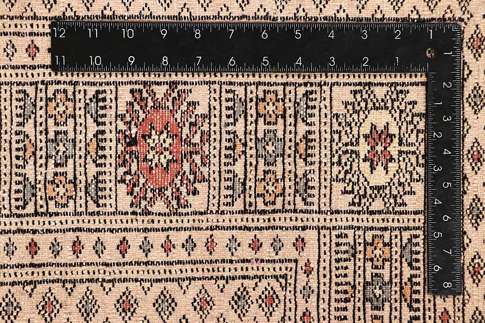 Bokhara 5' 6 x 8' 2 - No. 60633 - ALRUG Rug Store
