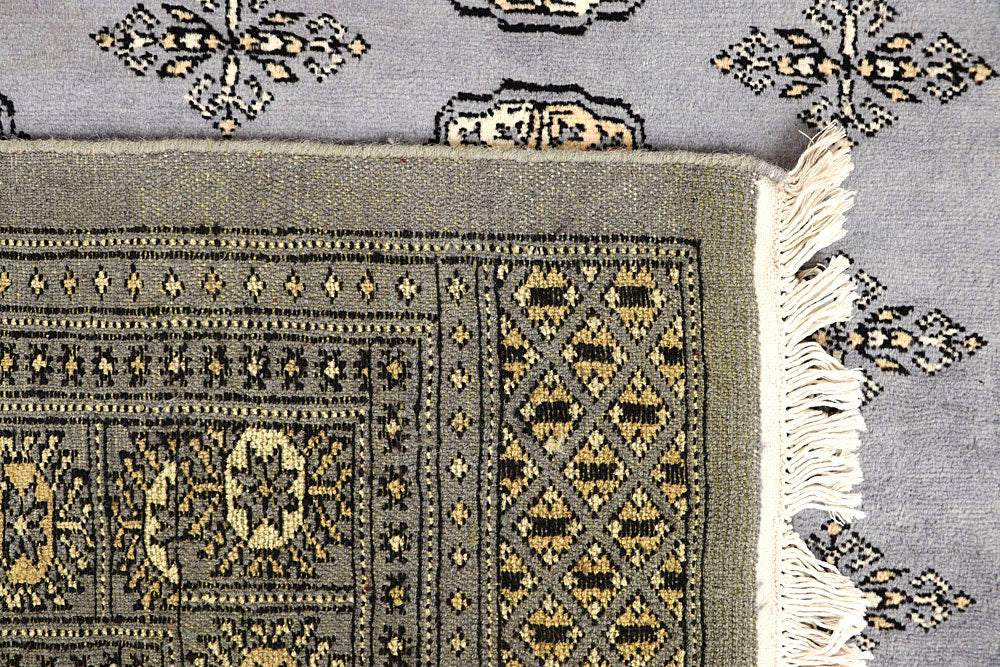 Silver Bokhara 5' 6 x 8' - No. 60647 - ALRUG Rug Store