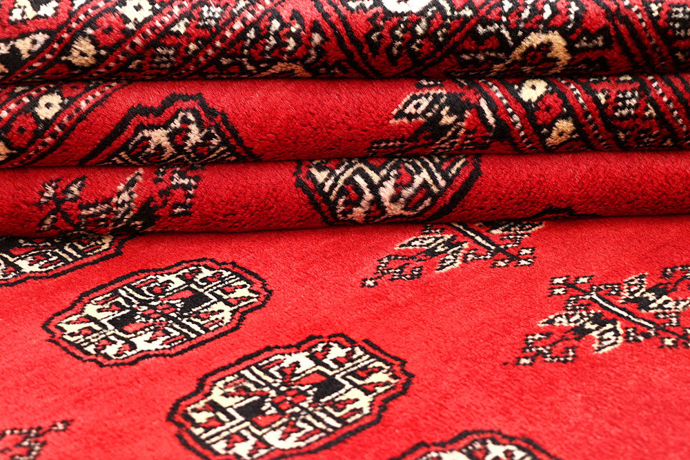 Red Bokhara 4' 5 x 6' 4 - No. 60698 - ALRUG Rug Store