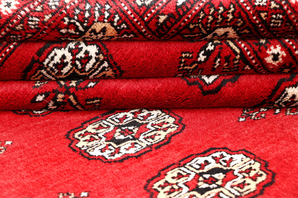 Red Bokhara 4' 6 x 6' 9 - No. 60712 - ALRUG Rug Store