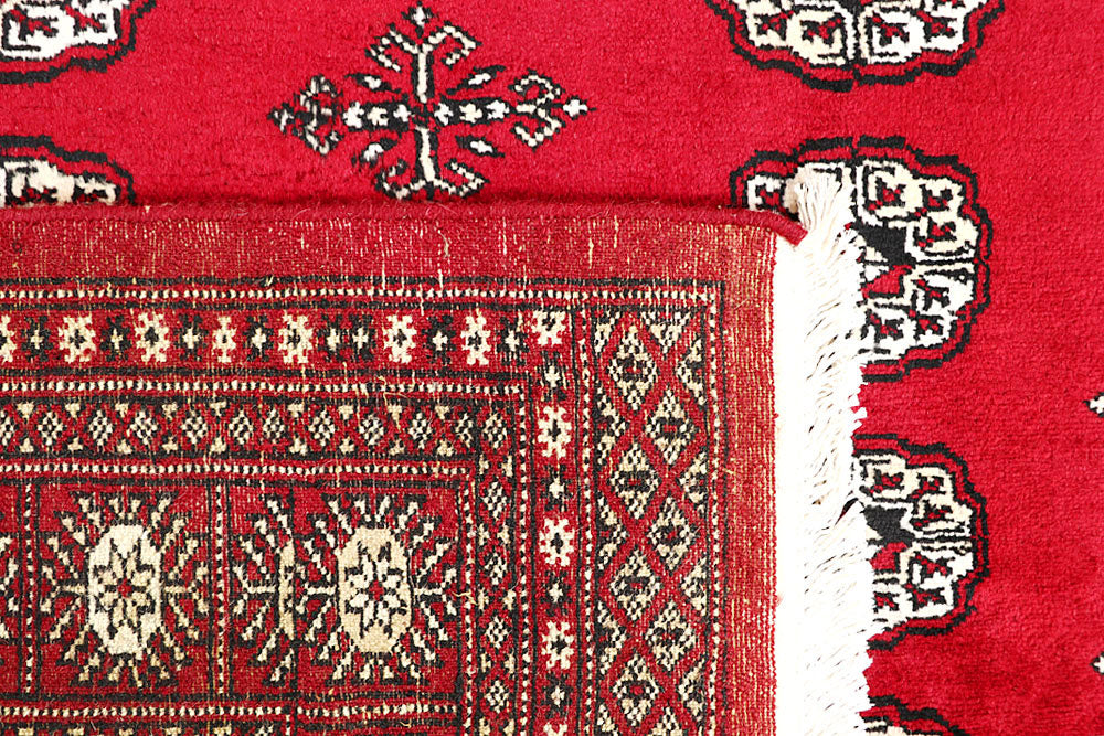 Red Bokhara 4' 6 x 6' 4 - No. 60725 - ALRUG Rug Store