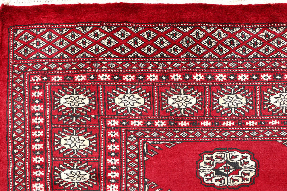 Red Bokhara 4' 6 x 6' - No. 60731 - ALRUG Rug Store