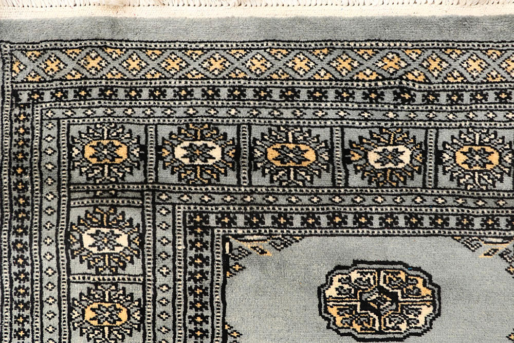 Silver Bokhara 4' 5 x 7' 7 - No. 60788 - ALRUG Rug Store