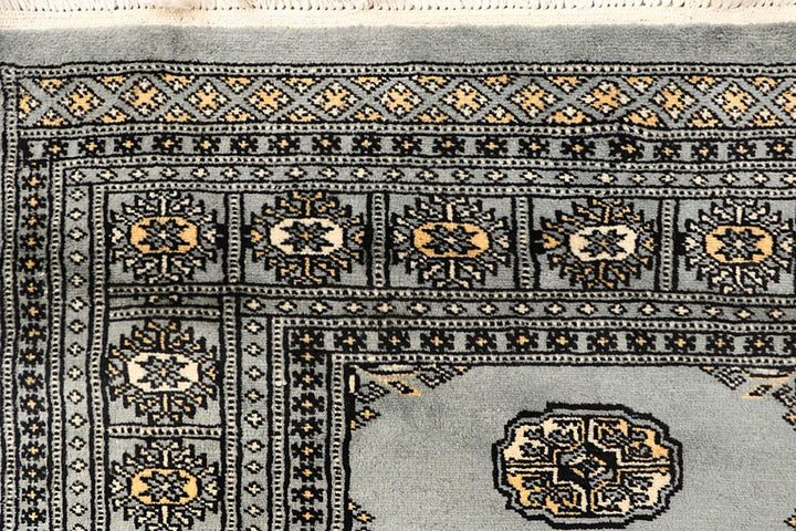 Silver Bokhara 4' 5 x 7' 7 - No. 60788 - ALRUG Rug Store