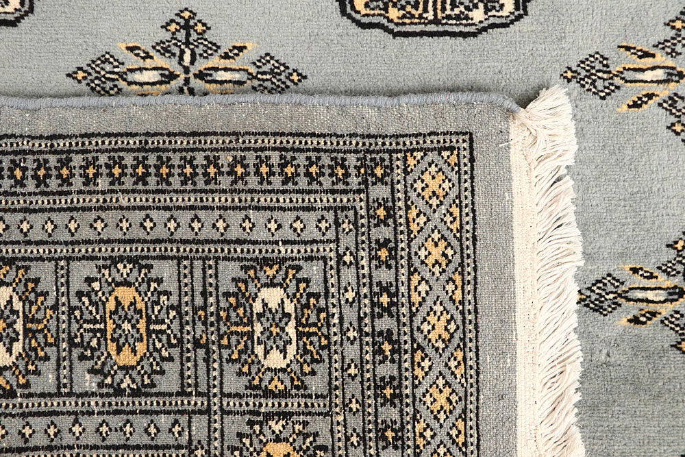 Silver Bokhara 4' 5 x 7' 7 - No. 60788 - ALRUG Rug Store