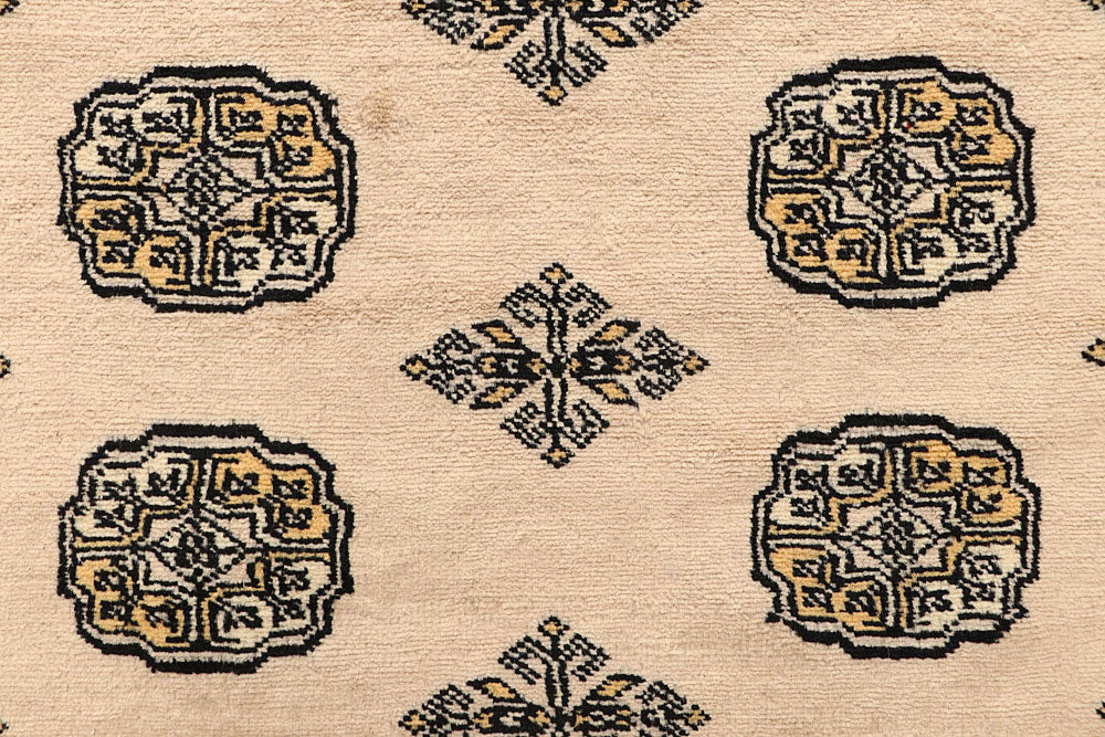 Blanched Almond Bokhara 6' 9 x 6' 9 - No. 60834 - ALRUG Rug Store