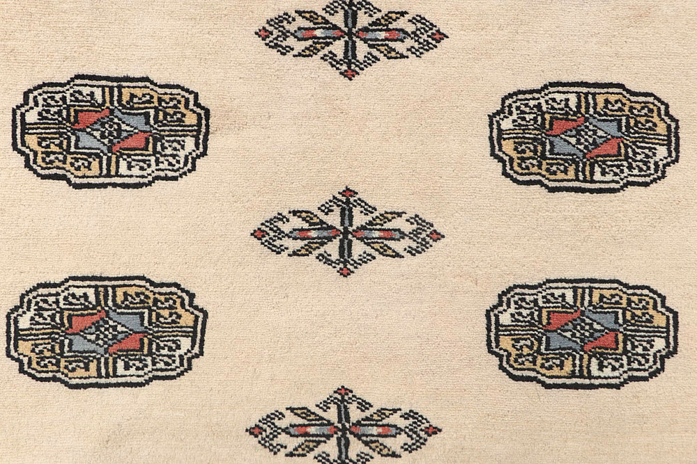 Cornsilk Bokhara 4' 2 x 6' - No. 60875 - ALRUG Rug Store