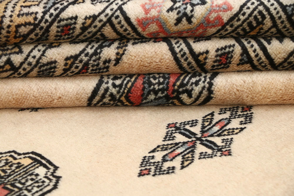 Cornsilk Bokhara 4' 2 x 6' - No. 60875 - ALRUG Rug Store