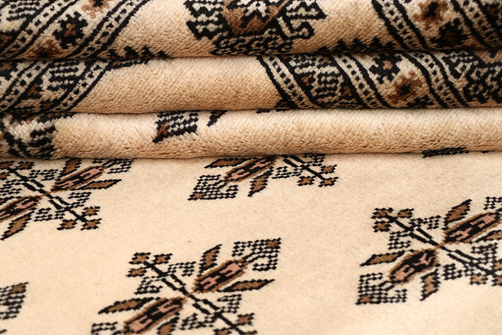 Cornsilk Butterfly 4' 2 x 6' 11 - No. 61036 - ALRUG Rug Store