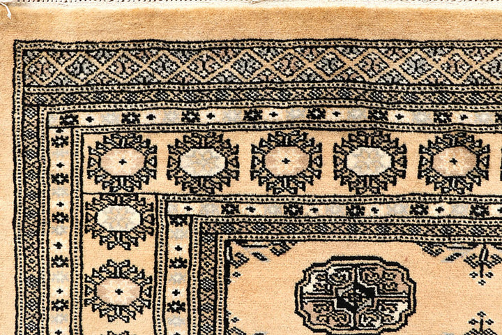 Blanched Almond Bokhara 4' 1 x 6' 4 - No. 61042