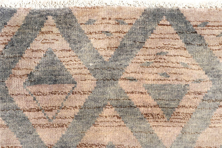 Bisque Gabbeh 2' 6 x 11' 11 - No. 61088 - ALRUG Rug Store