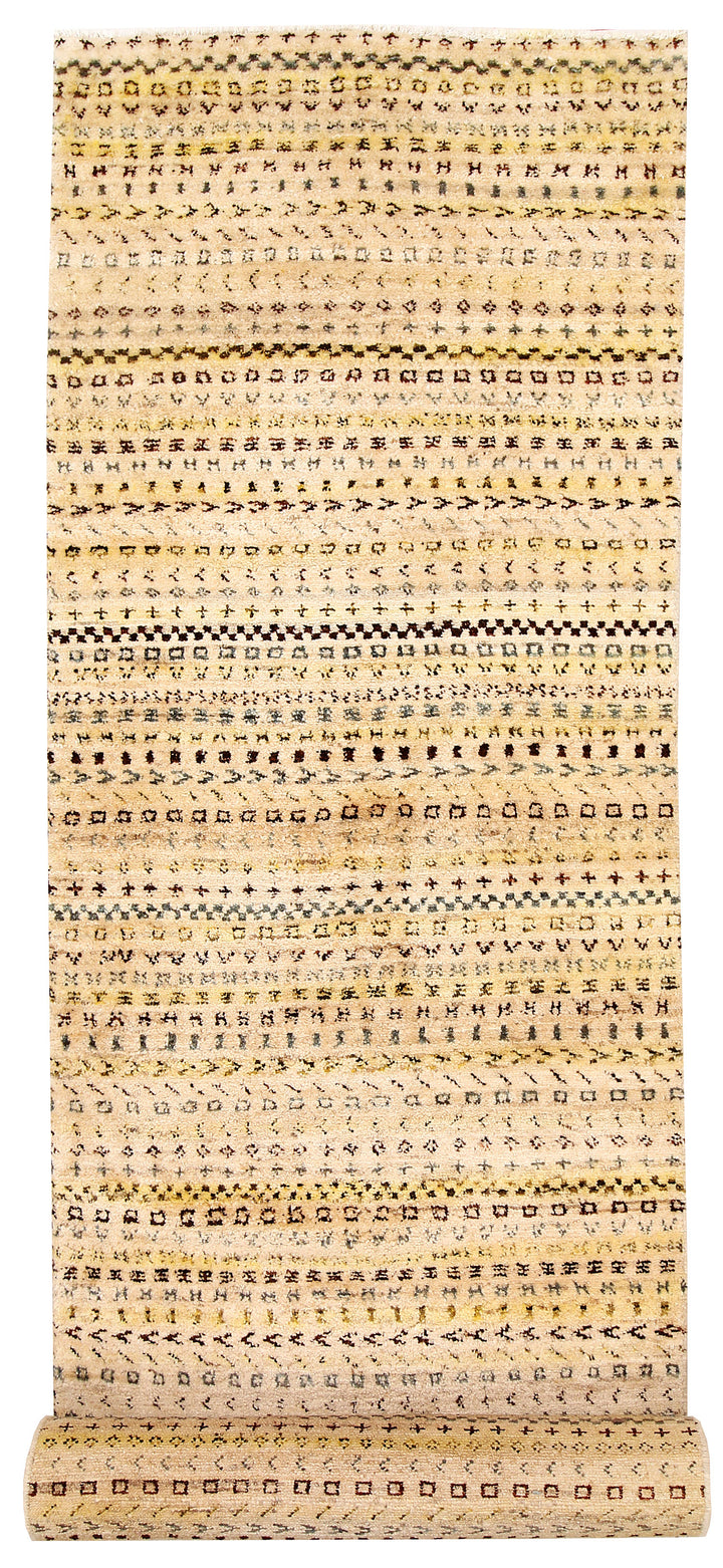 Bisque Gabbeh 2' 7 x 10' 1 - No. 61106 - ALRUG Rug Store