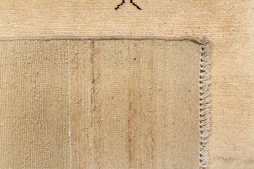 Blanched Almond Gabbeh 4' x 6' - No. 61119 - ALRUG Rug Store