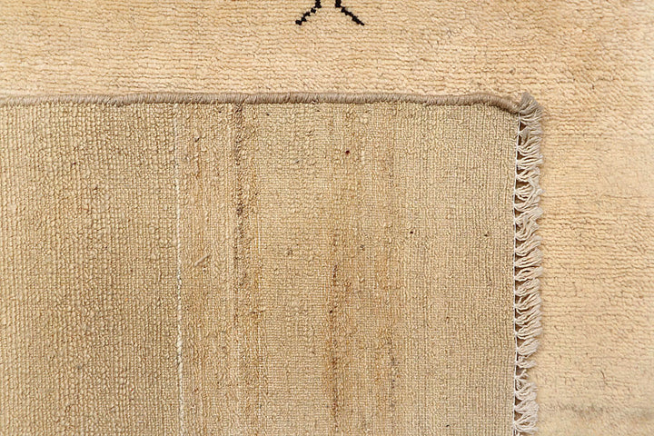 Blanched Almond Gabbeh 4' x 6' - No. 61119 - ALRUG Rug Store