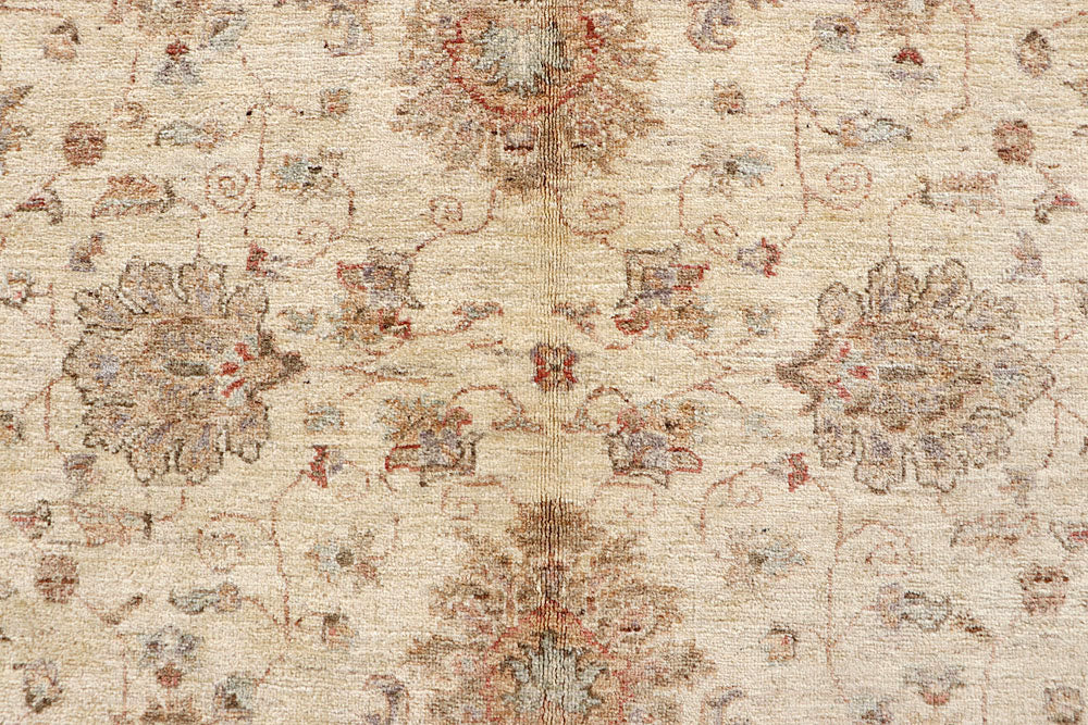 Blanched Almond Ziegler 5' 7 x 8' - No. 61349 - ALRUG Rug Store