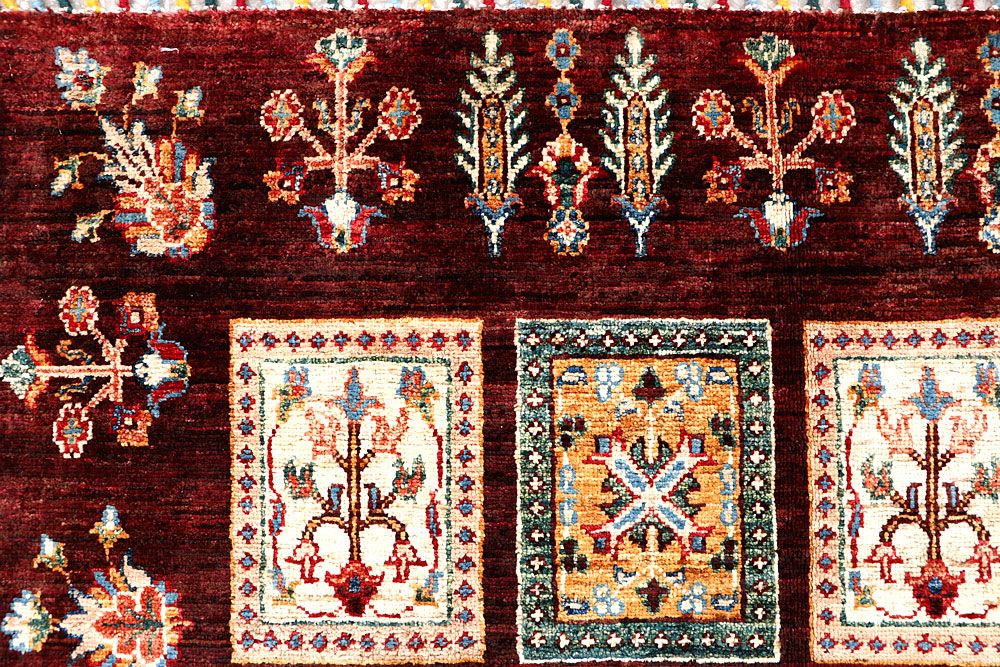 Kazak 4' 1 x 6' 10 - No. 61413 - ALRUG Rug Store
