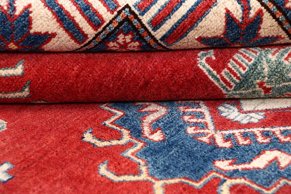 Kazak 4' 4 x 6' 1 - No. 61612 - ALRUG Rug Store