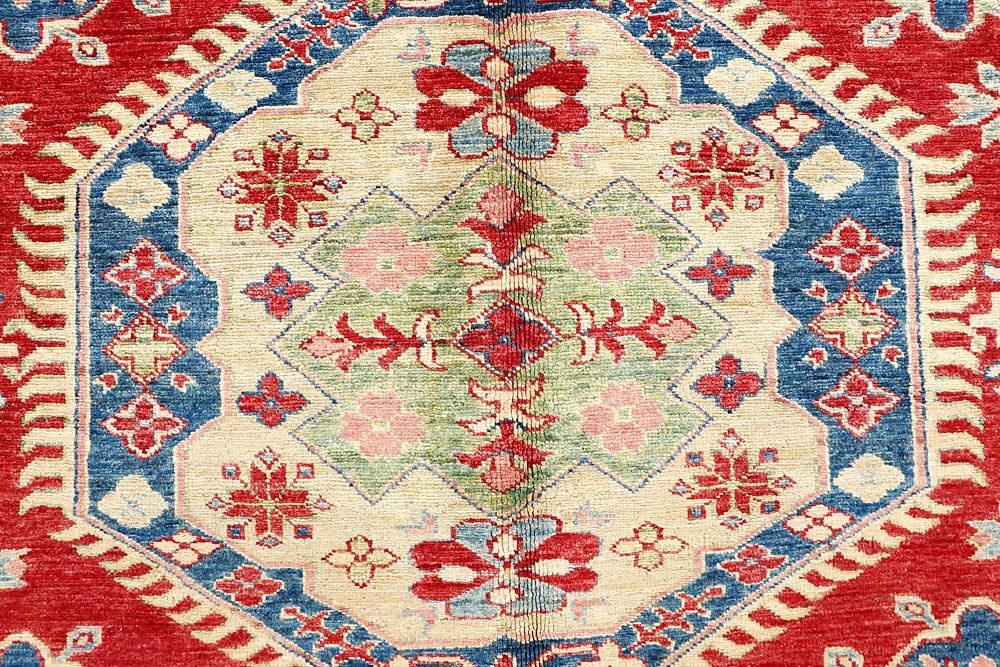 Kazak 6' x 7' 10 - No. 61615 - ALRUG Rug Store