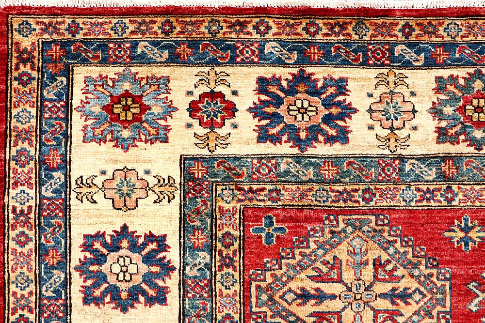 Kazak 6' 11 x 9' 7 - No. 61622 - ALRUG Rug Store