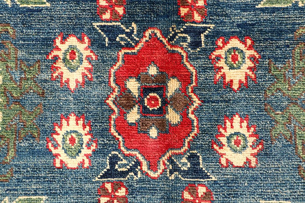 Kazak 3' 11 x 5' 9 - No. 61646 - ALRUG Rug Store