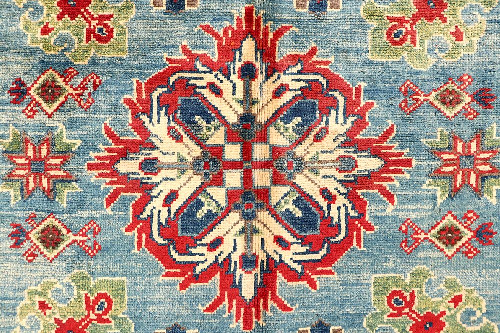 Kazak 4' x 6' - No. 61647 - ALRUG Rug Store