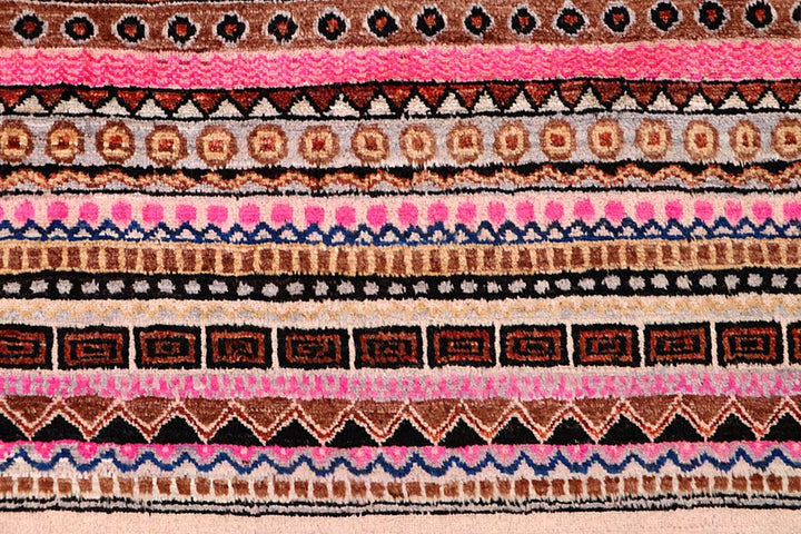 Gabbeh 2' 8 x 9' 9 - No. 61710 - ALRUG Rug Store