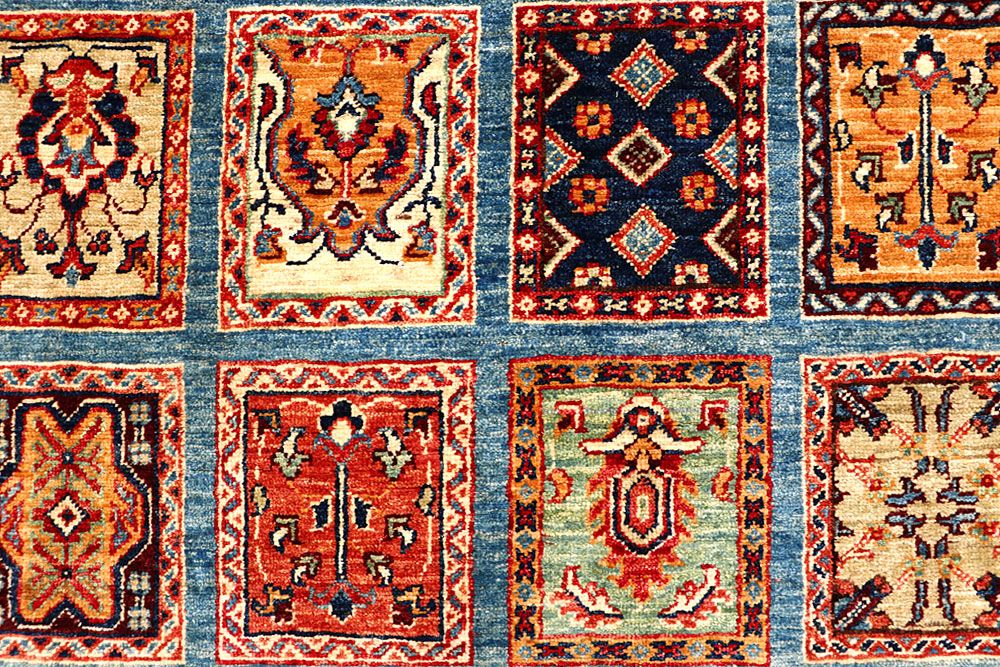 Kazak 5' 6 x 8' 9 - No. 61729 - ALRUG Rug Store