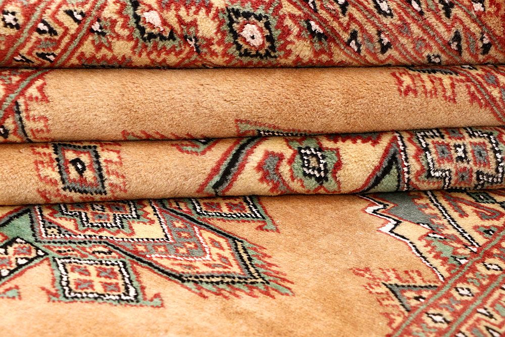 Caucasian 4' 1 x 5' 11 - No. 61735 - ALRUG Rug Store