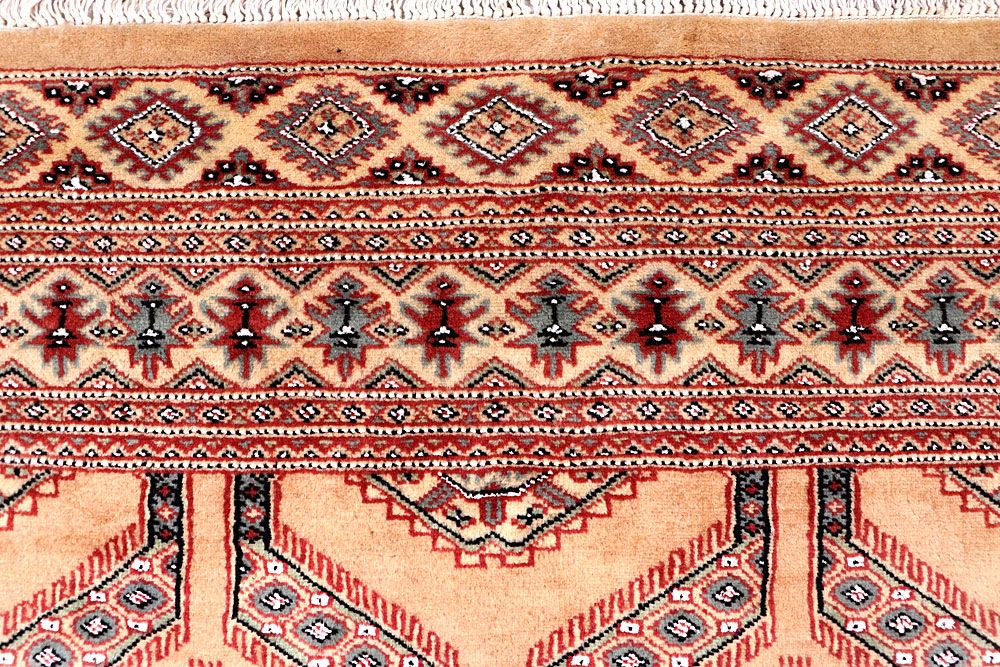Caucasian 4' 1 x 6' 4 - No. 61737 - ALRUG Rug Store