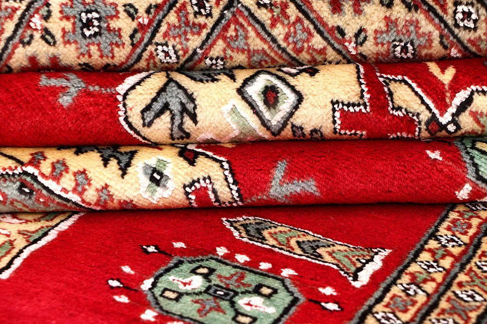 Caucasian 4' 1 x 6' - No. 61739 - ALRUG Rug Store