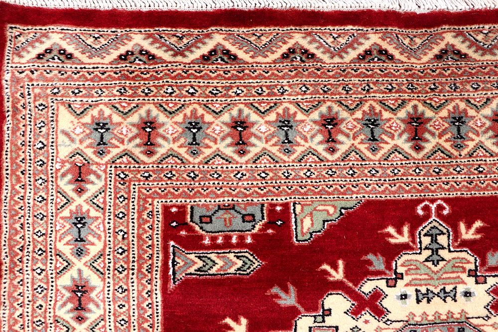 Caucasian 4' x 6' - No. 61743 - ALRUG Rug Store