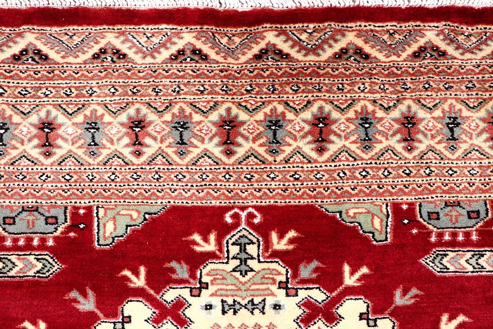 Caucasian 4' x 6' - No. 61743 - ALRUG Rug Store
