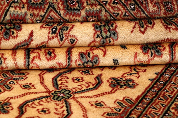 Caucasian 4' x 5' 10 - No. 61745 - ALRUG Rug Store