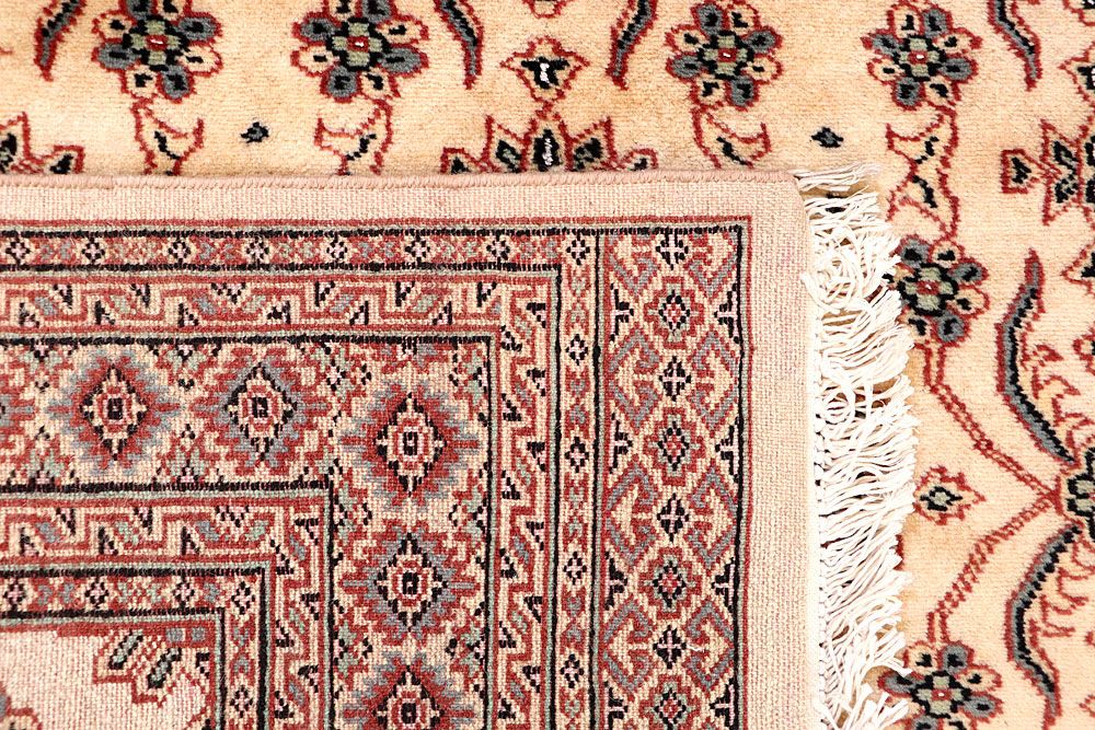 Caucasian 4' x 5' 10 - No. 61745 - ALRUG Rug Store