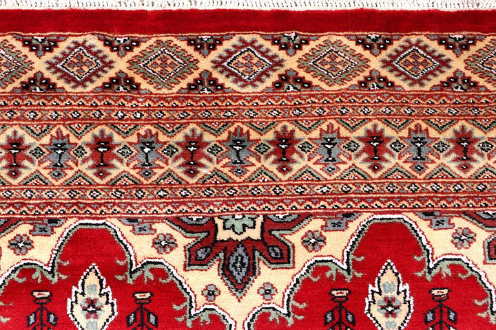 Caucasian 4' x 5' 9 - No. 61746 - ALRUG Rug Store