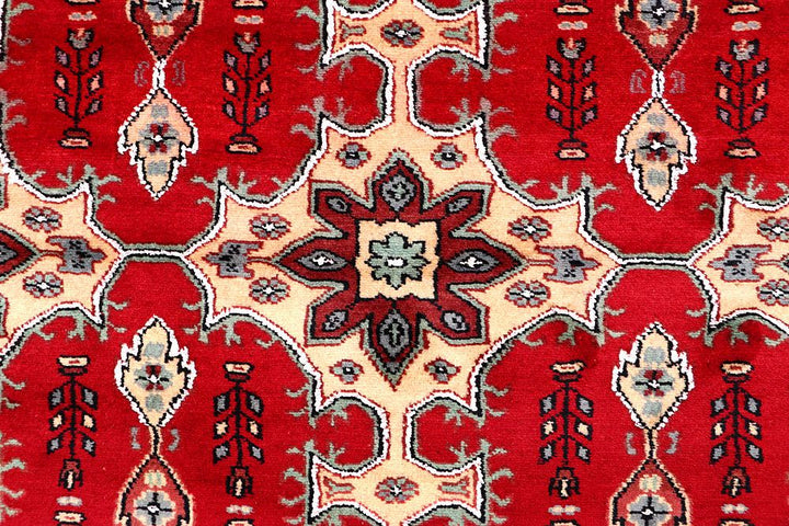 Caucasian 4' x 5' 9 - No. 61746 - ALRUG Rug Store