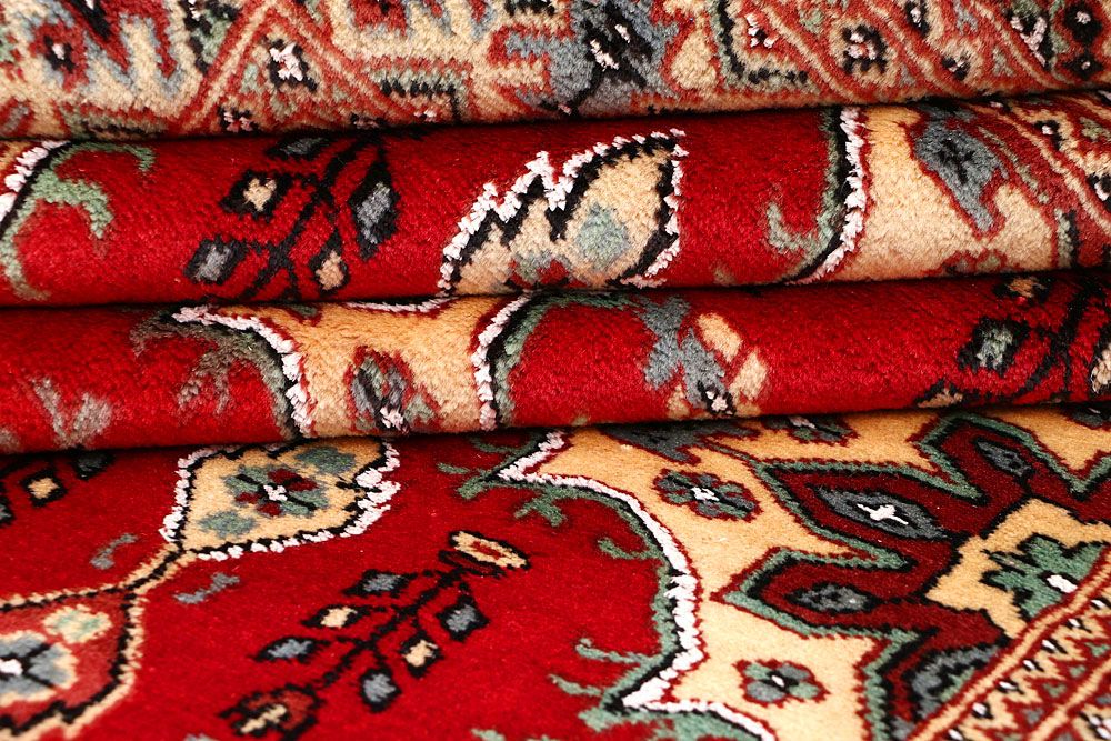 Caucasian 4' x 5' 9 - No. 61746 - ALRUG Rug Store