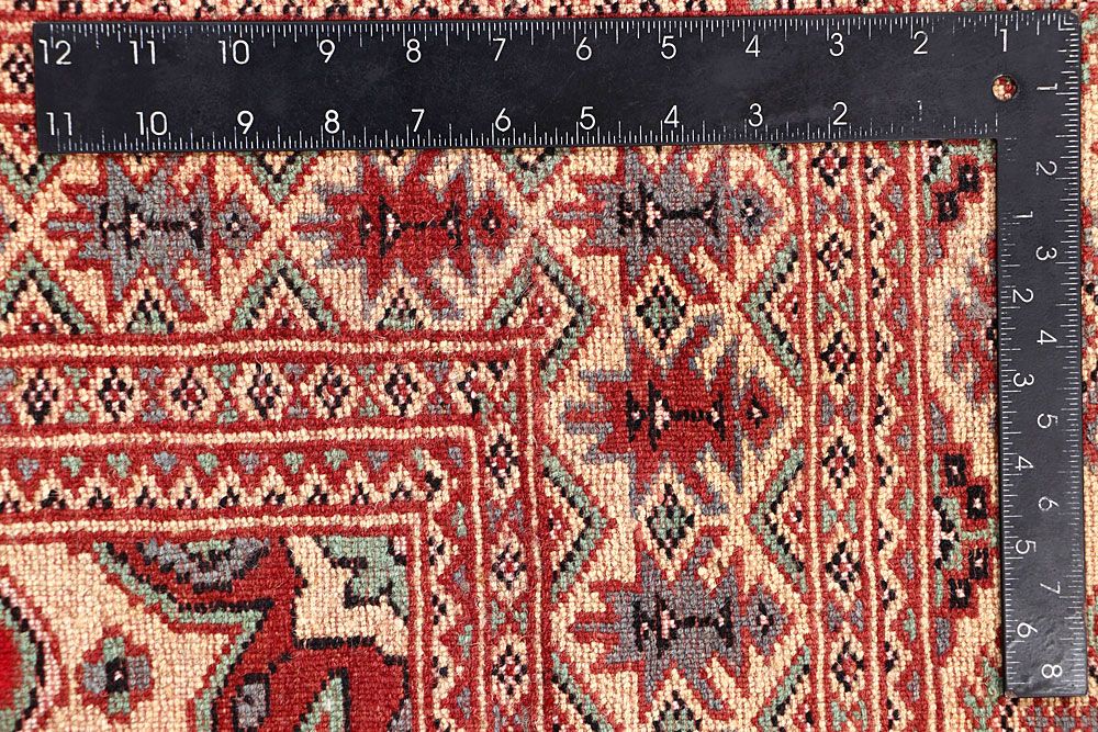 Caucasian 4' x 5' 9 - No. 61746 - ALRUG Rug Store