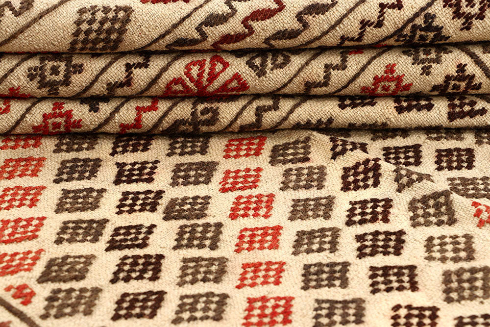 Blanched Almond Soumak 4' 1 x 5' 9 - No. 61933 - ALRUG Rug Store