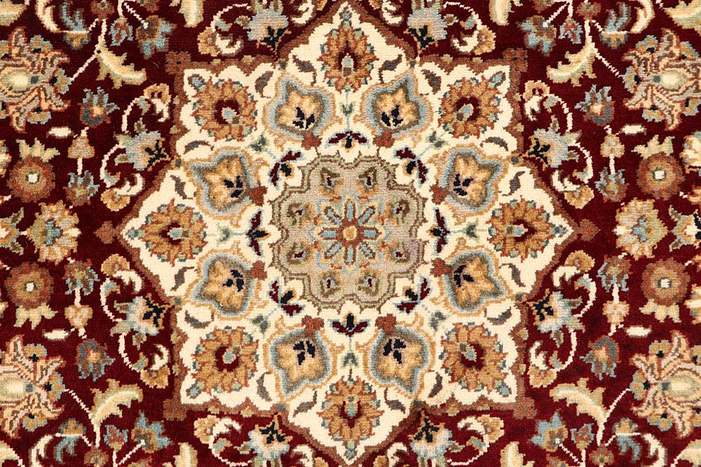 Isfahan 4' 1 x 6' 5 - No. 61960 - ALRUG Rug Store