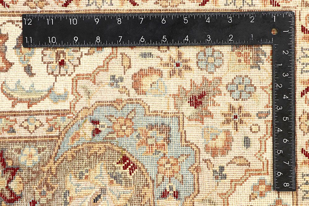 Isfahan 4' 1 x 6' 5 - No. 61960 - ALRUG Rug Store