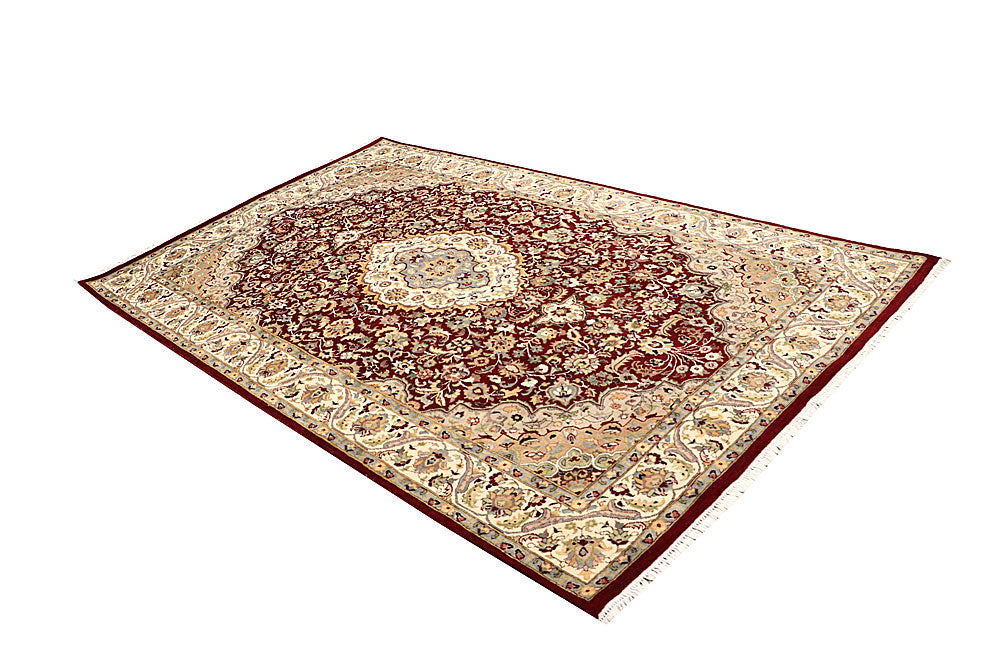 Maroon Isfahan 5' 1 x 8' 7 - No. 61962 - ALRUG Rug Store