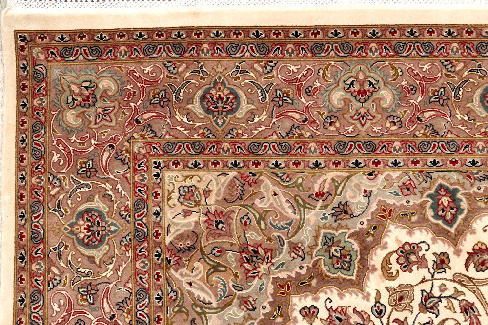 Cornsilk Isfahan 4' 8 x 7' 3 - No. 61966 - ALRUG Rug Store