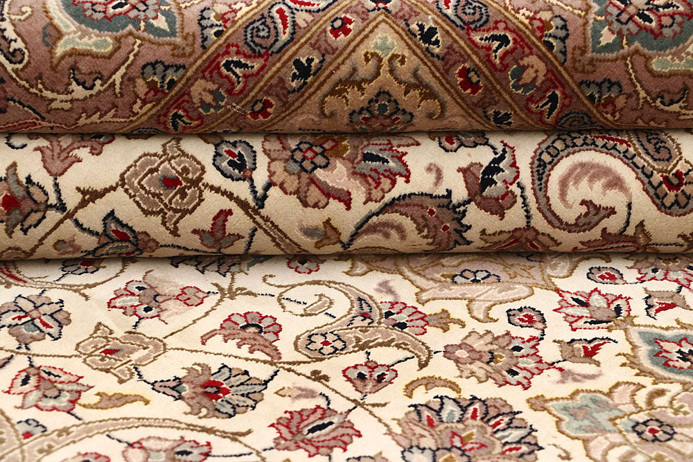 Cornsilk Isfahan 4' 8 x 7' 3 - No. 61966 - ALRUG Rug Store