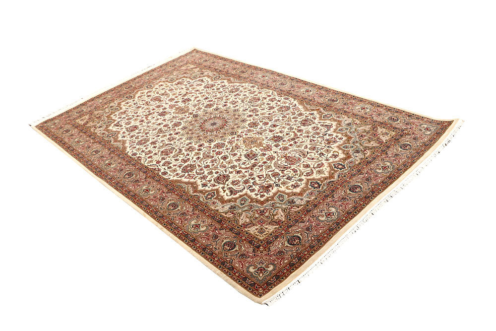 Cornsilk Isfahan 4' 8 x 7' 3 - No. 61966 - ALRUG Rug Store