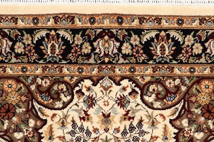 Isfahan 4' 1 x 6' 1 - No. 61971 - ALRUG Rug Store