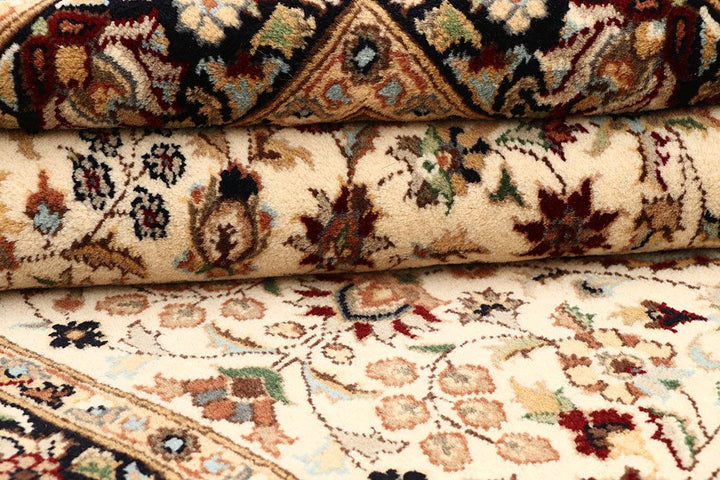 Isfahan 4' 1 x 6' 1 - No. 61971 - ALRUG Rug Store