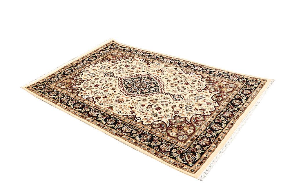 Isfahan 4' 1 x 6' 1 - No. 61971 - ALRUG Rug Store