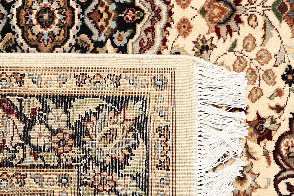 Isfahan 4' 1 x 6' 1 - No. 61971 - ALRUG Rug Store