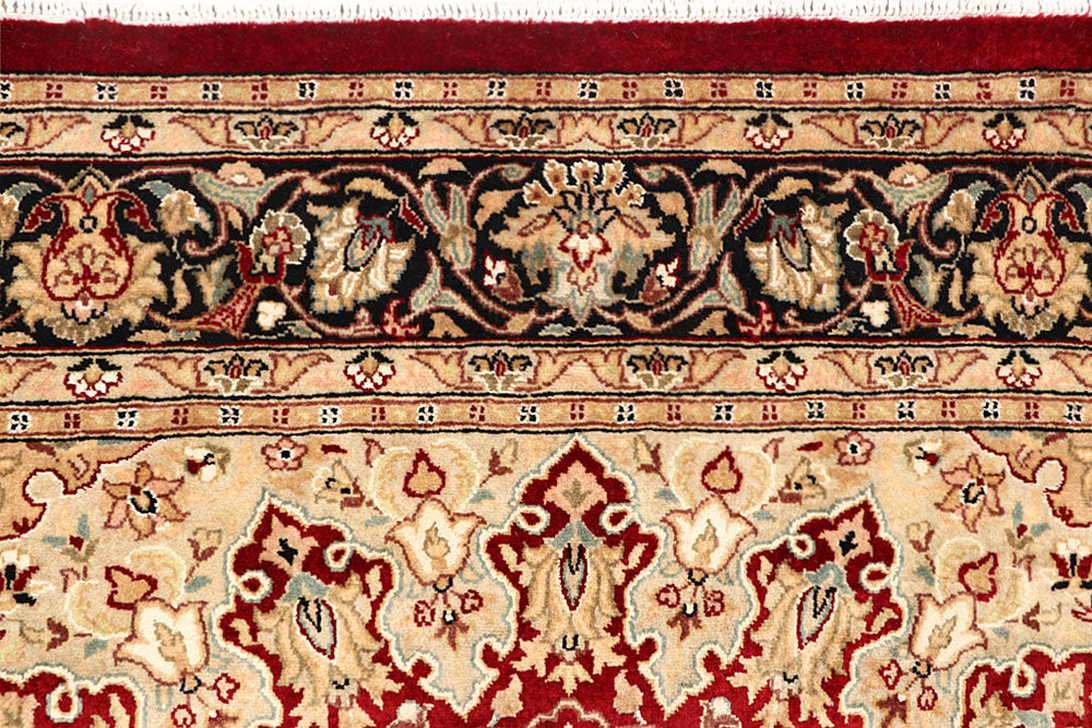 Firebrick Isfahan 4' 8 x 7' 1 - No. 61973 - ALRUG Rug Store